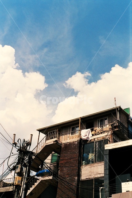 하늘,도시,동네,삶,일상,집,주거지,구름,house,감성,감성사진,town,sky,일탈,여유,감성,sensible,feeling,건축물,건물외관,exterior,building,structure,architecture,construction