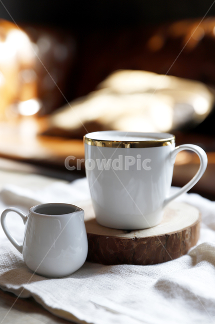 커피,라떼,컵,카페,감성,하얀머그,화이트머그,화이트컵,하얀컵,아침,coffee,cafe,mug,morning,커피,카페,coffee,cafe,감성,sensible,feeling