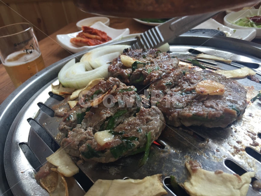 떡갈비,불판,마늘떡갈비,굽다,바베큐,음식,식재료,요리,food,cook,meal,dishes,food reserves