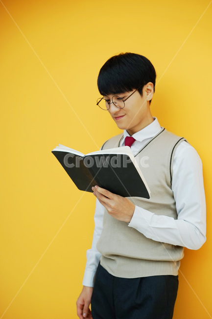 수능,교육,학생,교복,시험,강의,수업,고등학생,고3,남고생,남자고등학생,남고,수능시험,기말고사,중간고사,모의고사,exam,quiz,test,학업,공부,남자,남학생,사람,인물,인간,human,person,얼굴표정,facialexpression,face,남성,man,male,학교,education,learning,study,schoo,사람,인물,인간,human,person,얼굴표정,facial expression,face,남성,남자,man,male,감정표현,기분,feeling,emotion,교육,학교,공부,education,learning,study,school