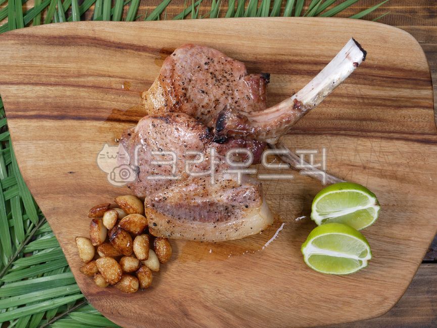 돼지고기,고기,스테이크,돈마호크,등심,목심,캠핑,요리,cook,pork,음식,식재료,요리,food,cook,meal,dishes,food reserves,육류,고기,meat