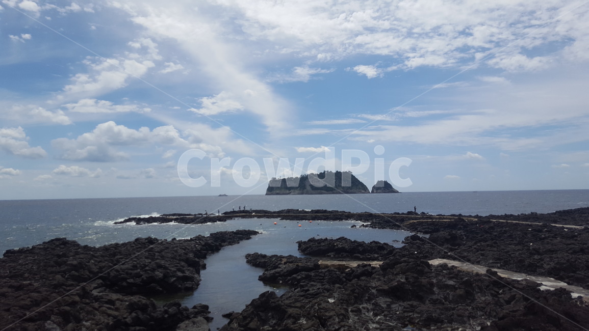 파란하늘,하늘,현무암,구름,성산일출봉,제주도,바다,jejudo,sea
