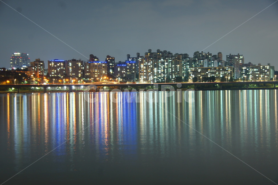 한강,야경,불빛,조명,도심,도시,도심야경,도시야경,야경,밤,풍경,nightscape,night,landscape,건축물,건물외관,exterior,building,structure,architecture,construction,water,물