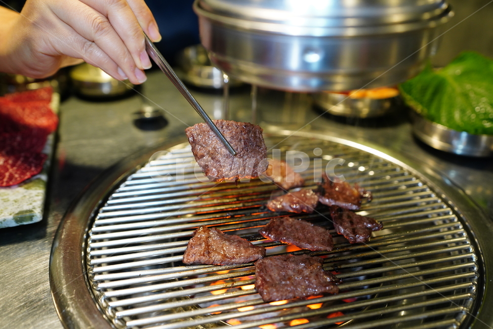 한우,구이,육류,육식,소고기,안주거리,안주,먹거리,음식,food,한식,음식,식재료,요리,food,cook,meal,dishes,food reserves,육류,고기,meat,한식,한국음식,한국요리,korean food,korean dishes,korean meal,korean cook