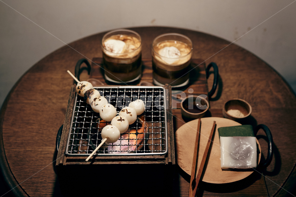 카페,커피,감성,떡,음식,음료,coffee,크림커피,당고,비엔나커피,beverage,cafe,drink,sensitivity,음식,식재료,요리,food,cook,meal,dishes,food reserves,디저트,간식,후식,dessert,snack