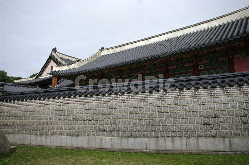 창덕궁,고궁,한옥,전통가옥,기와지붕,건축,traditional,담장,한국전통,한국문화,korean traditional,korean culture,랜드마크,landmark,tourist attraction,한국랜드마크,한국관광지,한국명소,korea landmark,korea tourist attraction,건축물,건물외관,exterior,building,structure,architecture,construction