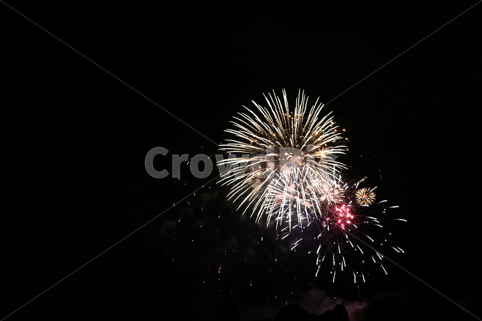 폭죽,축하,파티,빛,밤하늘,하늘,밤,party,celebration,congratulation,celebrate,congratulate,자연,긍정,기쁨,환희,firework