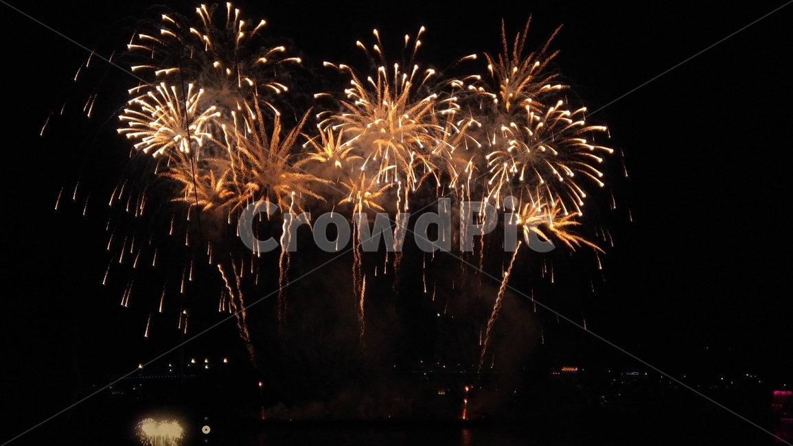 폭죽놀이,밤하늘,밤바다,파티,축제,firework,squib,petard