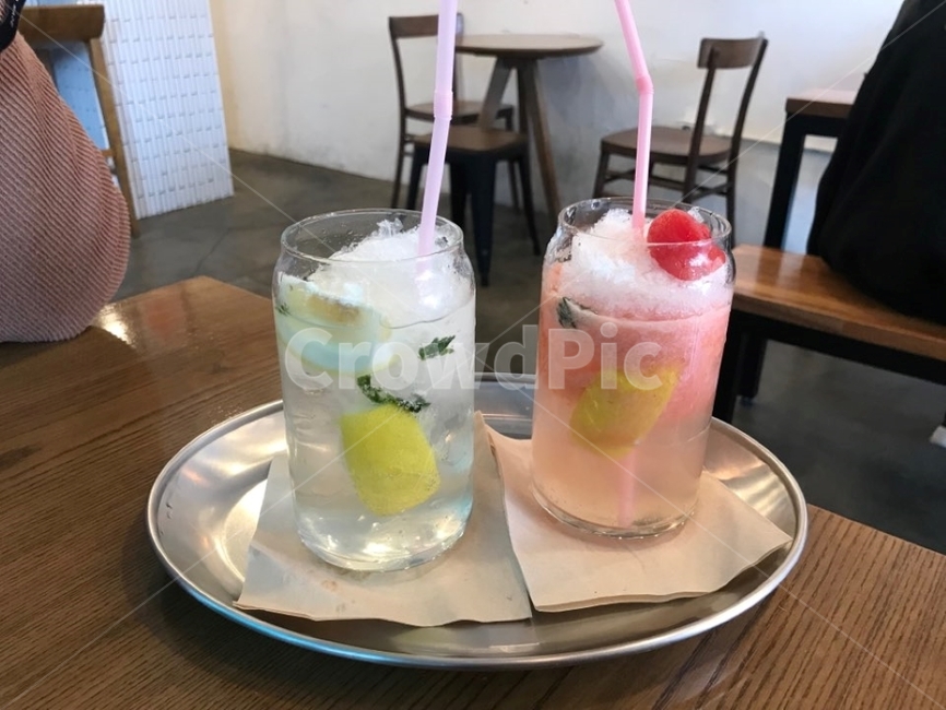 빨대,음료,레몬,2잔,여유