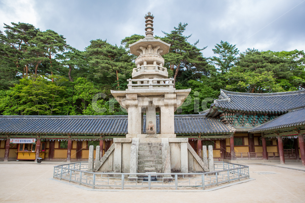 다보탑,불국사,세계문화유산,불교,절,유네스코,경주,건축물,관광,대한민국,사당,아시아,역사,종교,한국문화,bulguksa,asia,cultures,unesco,travel,국보,한국전통,한국문화,korean traditional,korean culture,랜드마크,landmark,tourist attraction,한국랜드마크,한국관광지,한국명소,korea landmark,korea tourist attraction,건축물,건물외관,exterior,building,structure,architecture,construction