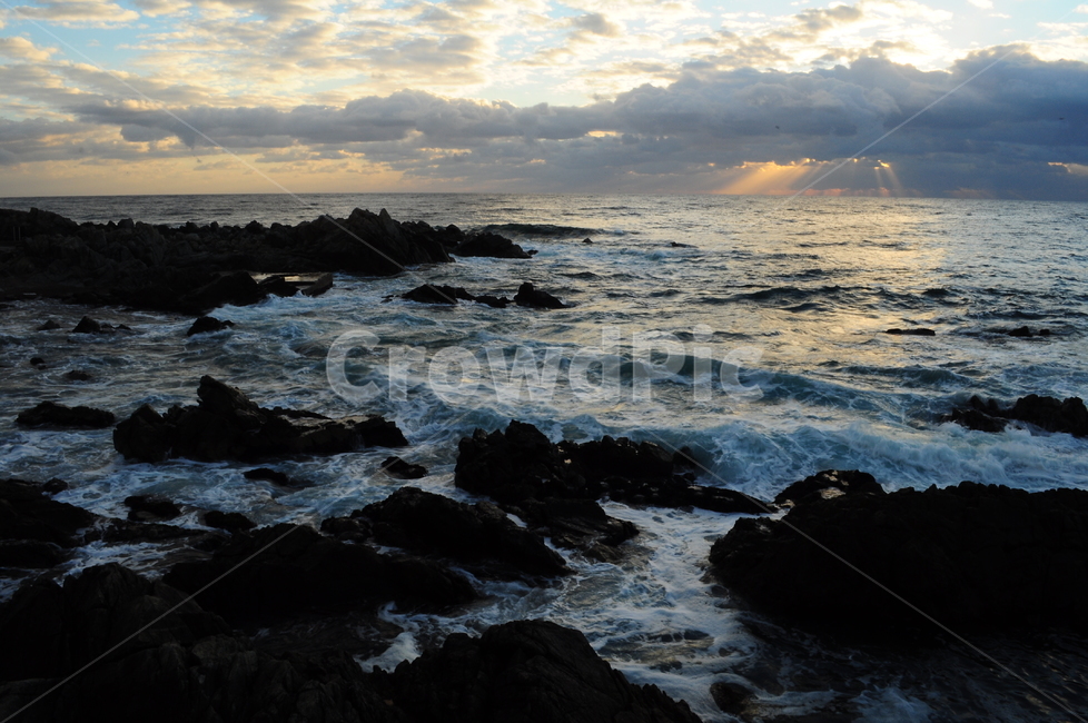 바다,파도,구름,하늘,바위,자연,풍경,nature,landscape,promontory,곶,ocean,대양,sea,outdoors,옥외,water,물