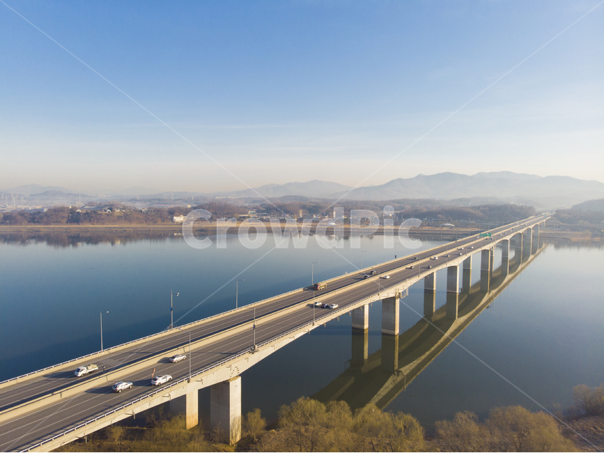 한강,다리,미사대교,하늘,반영,자연,풍경,nature,landscape,road,도로,bridge,building,건물,freeway,고속 도로