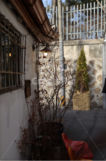 골목,전등,서울골목,모퉁이,집앞,건축물,건물외관,exterior,building,structure,architecture,construction