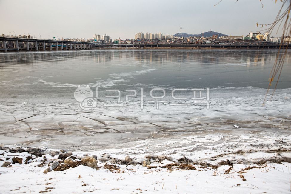 한파,얼어붙은,한강,한강주변,도로,얼음,강물,서울,coldwave,frozen,hanriver,aroundthehanriver,road,ice,riverwater,seoul