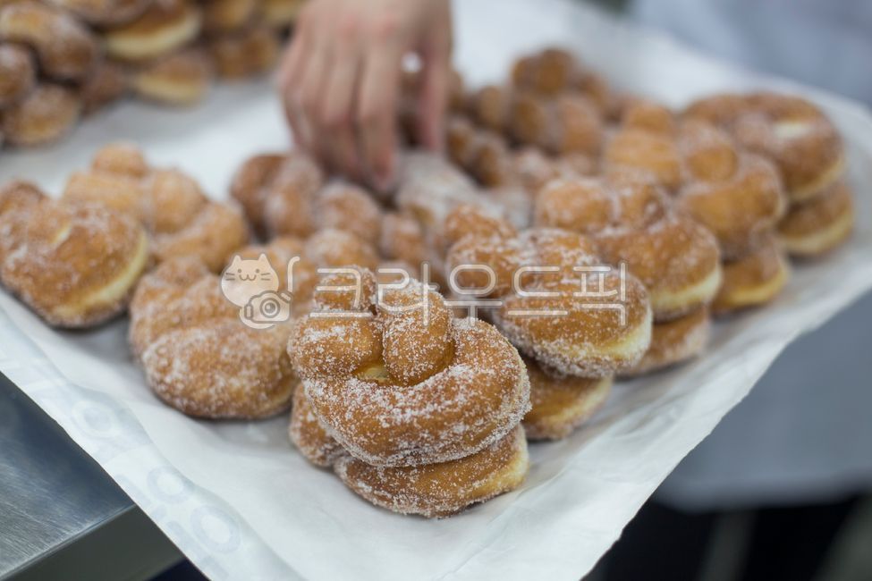 꽈배기,빵,도넛,도너츠,제빵,빵도넛,음식,식품,빵류,디저트,튀김,음식,식재료,요리,food,cook,meal,dishes,food reserves