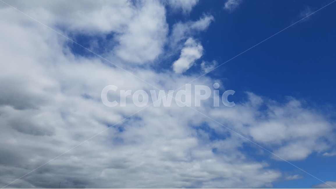 하늘,푸른하늘,구름,바람,sky,blue,cloud,청명,자연,풍경,nature,landscape,outdoors,옥외,azure sky,푸른 하늘
