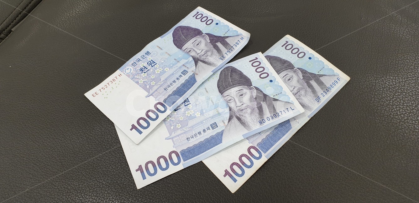 지폐,현금,천원,원화,화폐,삼천원,출금,입금,금융,돈,finance,banking,money