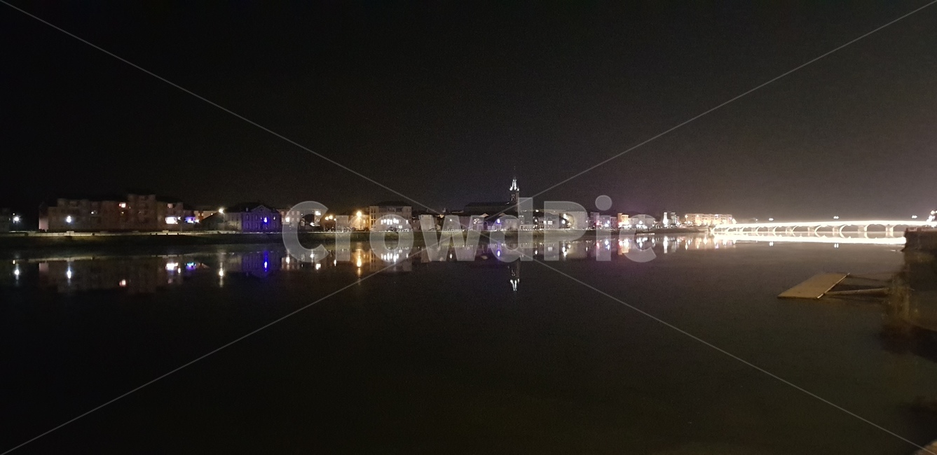 프랑스야경,유럽야경,water,물,river,강,물반사,대칭,뾰족한탑,architecture,건축물,building,건물,탑,야경,밤,풍경,nightscape,night,landscape
