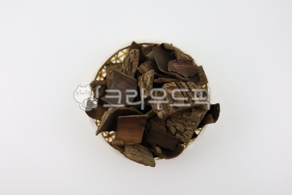Euchung,cephalic shell,tree bark,tree,Roasted Tofu Chung,dried head worm