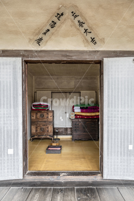 Cultural Heritage,ancient architecture,Hanok,Folk Village,traditional architecture,windows,traditional house