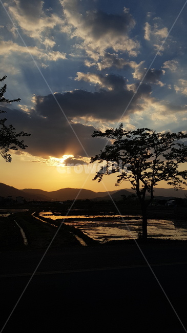 노을,하늘,명암,경주,그림자