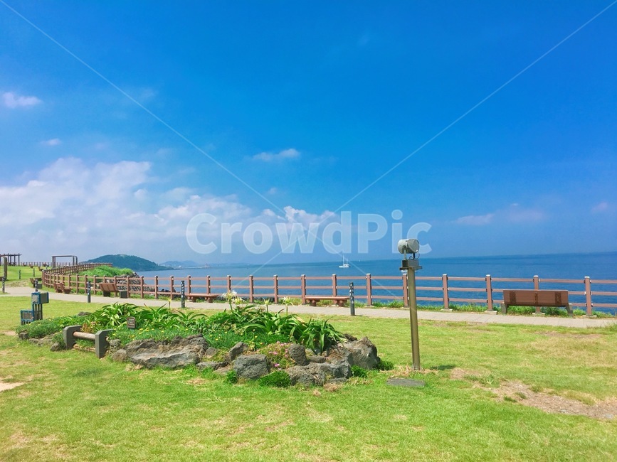 sea,제주도,jeju,landscape,자연,풍경,도로,road,하늘,sky,blue,jejuisland,돌,rock,해변,바다,beach,bench,벤치,의자