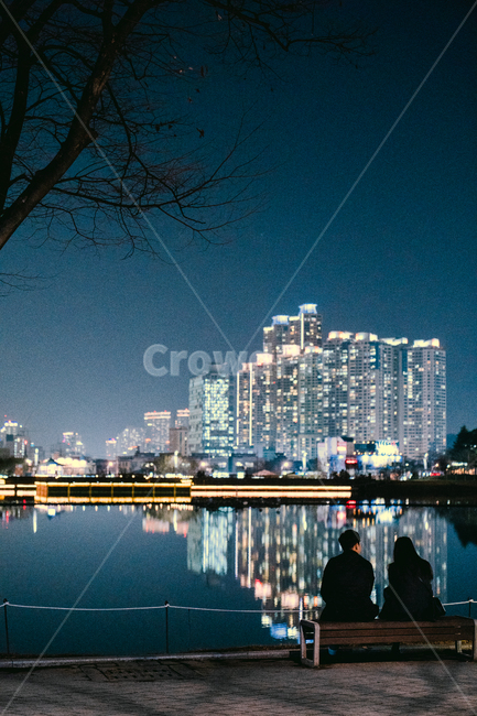 야경,아파트,호수,뒷모습,cuty,light,인간,도시,town,건물,야경,밤,풍경,nightscape,night,landscape,도시,city,한국도시풍경,한국도시경관,korea cityscape