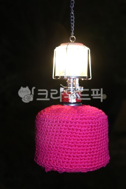 캠핑랜턴,가스랜턴,감성랜턴,아웃도어조명,캠핑조명,가스조명,휴대용랜턴,걸이형랜턴,캠핑용품,캠핑밤,캠핑장비,캠핑분위기,아웃도어용품,캠핑필수템,캠핑조명추천,랜턴커버,니트커버랜턴,캠핑장조명,캠핑분위기조명,아웃도어랜턴campinglantern,gaslantern,vintagelantern,outdoorlighting,campinglight,gaslight,portablelantern,hanginglantern,campinggear,campingnight,campingequipment,campingambiance,outdoorgear,campingessentials,campinglightrecommendation,lanterncover,knitcoverlantern,campsitelighting,campingmoodlight,outdoorlantern