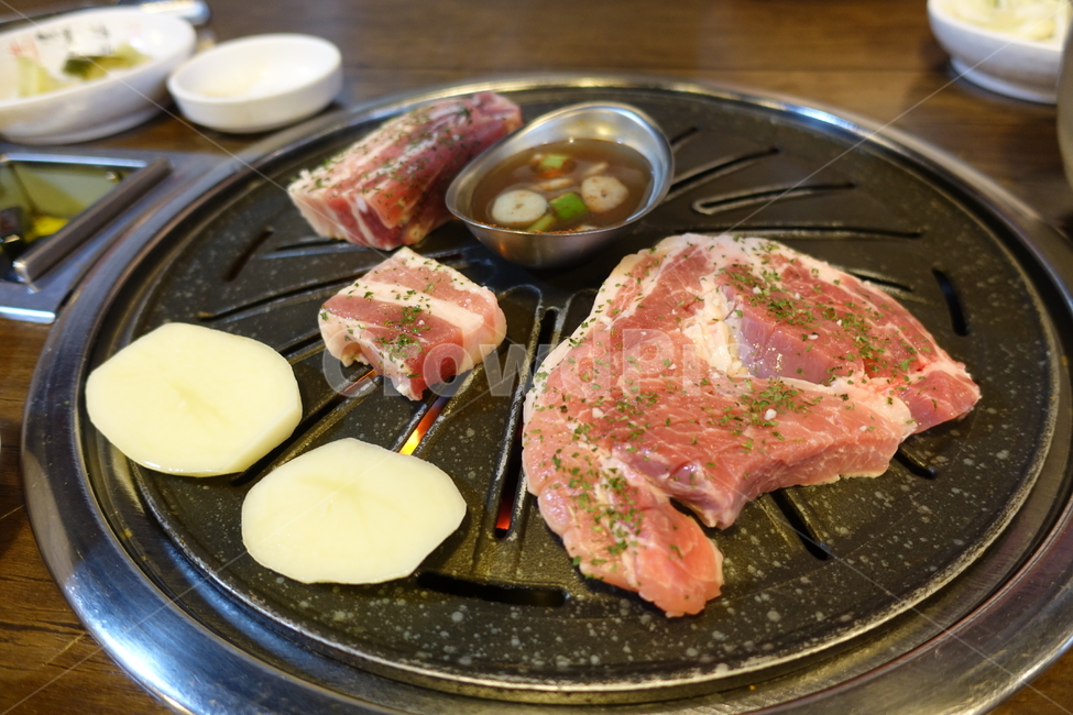 삼겹살,고기,바베큐,비비큐,굽는,굽다,돼지고기,돼지,고기굽는,음식,식재료,요리,food,cook,meal,dishes,food reserves,육류,고기,meat