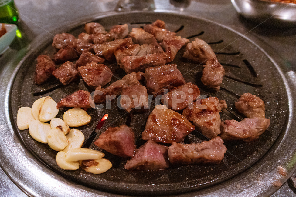 돼지고기,고기,목살,dish,요리,meal,식사,food,음식,돼지목살,마늘,음식,식재료,요리,food,cook,meal,dishes,food reserves