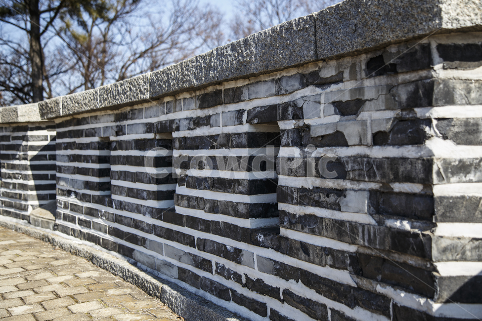한국,한국의성,전통가옥,한국전통주택,겨울,한국의겨울,아시아,겨울햇살,조선시대,고려,조선,한국의역사,하늘,한국관광,바탕화면,배경화면,진지구축,한국전통,한국문화,korean traditional,korean culture,건축물,건물외관,exterior,building,structure,architecture,construction