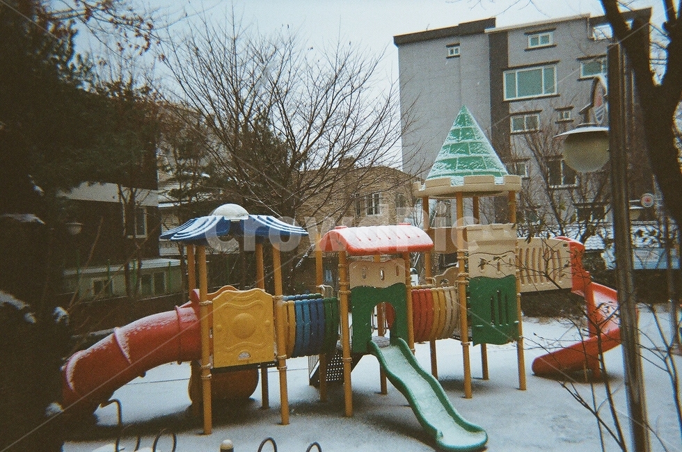 playarea,놀이공간,playground,어린이,눈,놀이공원,놀이동산,놀이터,amusement park,playground