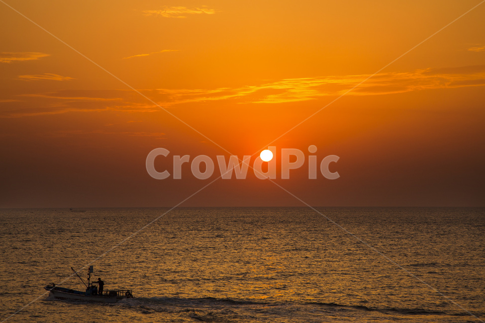 풍경,감성,노을,바다,배,스냅,낚시배,sunset,boat,nightview,자연,풍경,nature,landscape,산업,industry,industrial,어업,fishery,fishing industry,sunlight,햇빛,outdoors,옥외