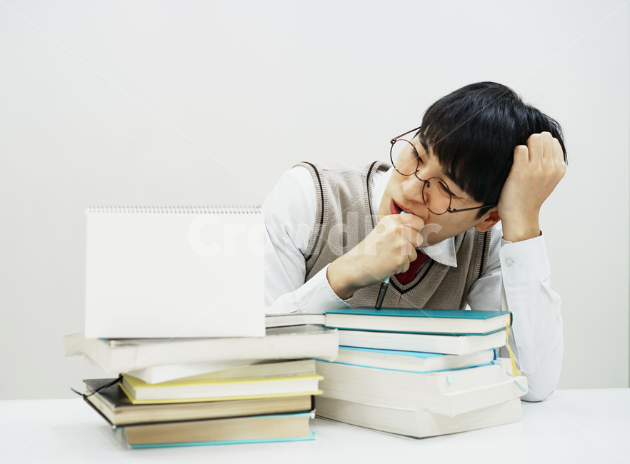 수능,교육,학생,교복,시험,강의,수업,고등학생,고3,남고생,남자고등학생,남고,수능시험,기말고사,중간고사,모의고사,exam,quiz,test,학업,공부,남자,남학생,사람,인물,인간,human,person,얼굴표정,facialexpression,face,남성,man,male,학교,education,learning,study,schoo,사람,인물,인간,human,person,얼굴표정,facial expression,face,남성,남자,man,male,감정표현,기분,feeling,emotion,교육,학교,공부,education,learning,study,school