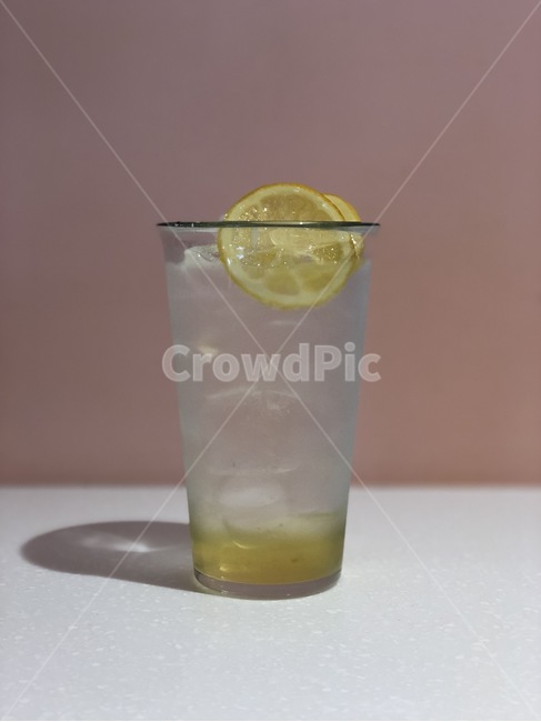 레모네이드,레몬에이드,에이드,레몬,cafe,drink,beverage,노랑,노랑색,노란,노란색,음료수,청량,청량한,탄산,시원한,여름,음료수,drink,beverage