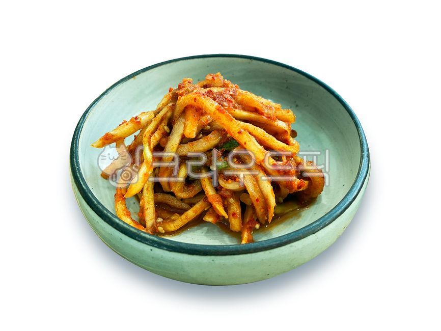 반찬,무생채,무,생채,생채나물,배경,흰색배경,무침,채소,야채,채식,날것,양념,음식,식재료,음식재료,한국음식,한국문화,요리,접시,sidedish,rawvegetables,background,whitebackground,radish,vegetables,vegetarian,raw,seasoning,food,ingredients,koreanfood,koreanculture,cuisine