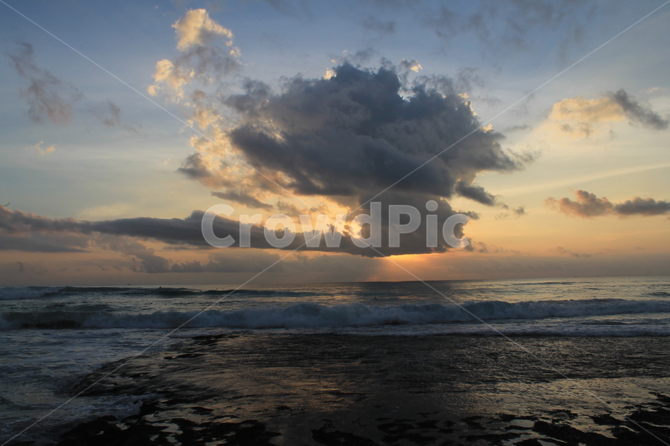 인도네시아,발리,해안,해변,일몰,석양,황혼,구름,바다,하늘,indonesia,bali,sunset,dusk,twilight,nature,sea,cloud,clouds,sky,sunlight,햇빛,적운,cumulus,자연,풍경,nature,landscape,outdoors,옥외,weather,날씨