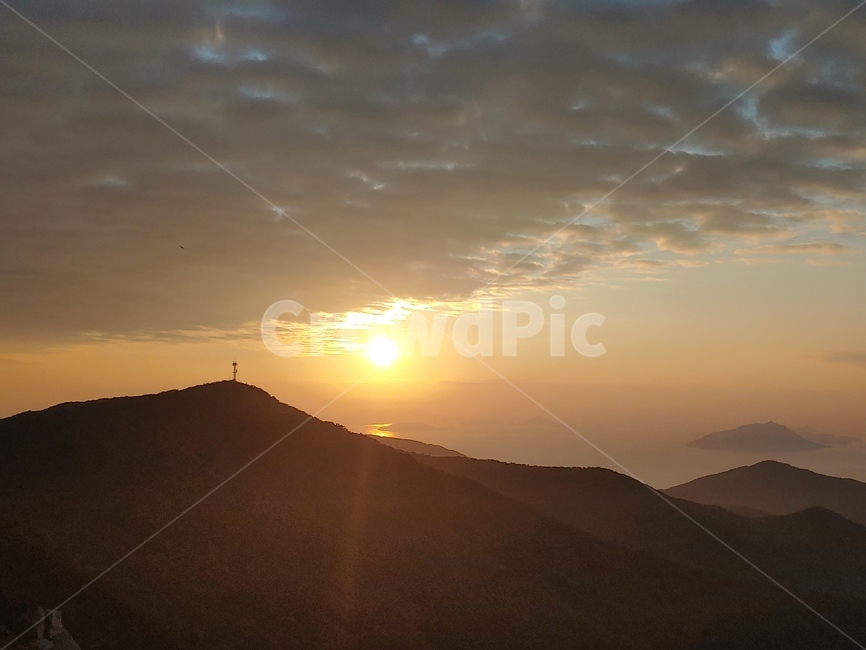 해돋이,sunrise,햇빛,자연,산,mountain,cloud,sky,a