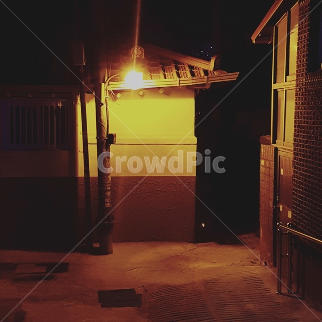 감성,주택,밤,가로등,어두운,야경,밤,풍경,nightscape,night,landscape,골목길,alley