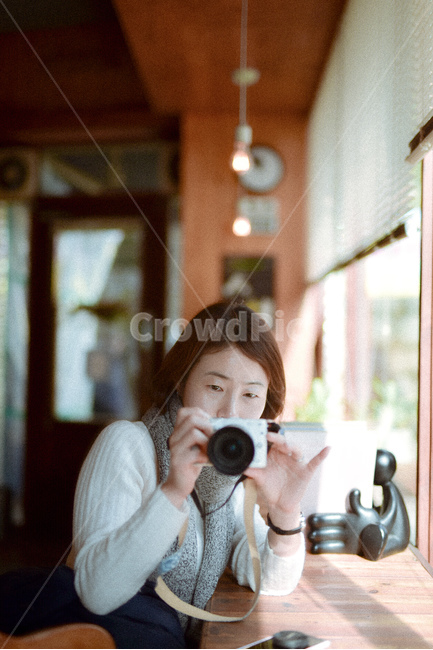 커피숍,힐링,부산여행,겨울여행,커피,차,미러리스,카메라,인물사진,사람,인물,인간,human,person,여성,여자,woman,female,lady,사진작가,포토그래퍼,photographer