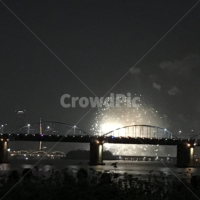 불꽃놀이,감성,야경,불꽃축제,firework,nightview,야경,밤,풍경,nightscape,night,landscape,도시,city,축제,행사,festival,carnival,event,architecture,건축물,building,건물