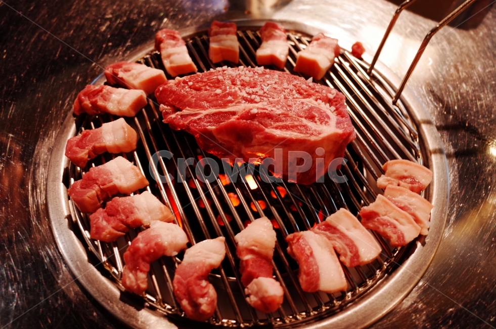 음식점,한국음식,고기,삼겹살,연탄구이,음식,food,음식,식재료,요리,food,cook,meal,dishes,food reserves,육류,고기,meat,한식,한국음식,한국요리,korean food,korean dishes,korean meal,korean cook
