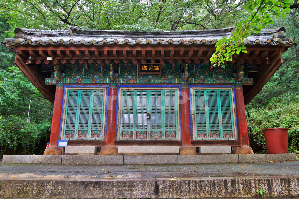 만월전,봉원사,약사유리광여래불,전각,고건축,독성,나반존자,불교사찰,한국전통,한국문화,korean traditional,korean culture,건축물,건물외관,exterior,building,structure,architecture,construction