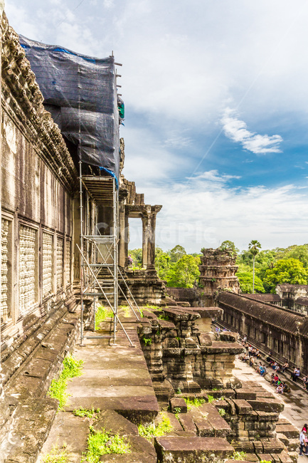 Cambodia,ancient architecture,nature,world cultural heritage,Historic sites,employee,building,sight,land mark,Tourist destination,Emotion,Angkor Wat