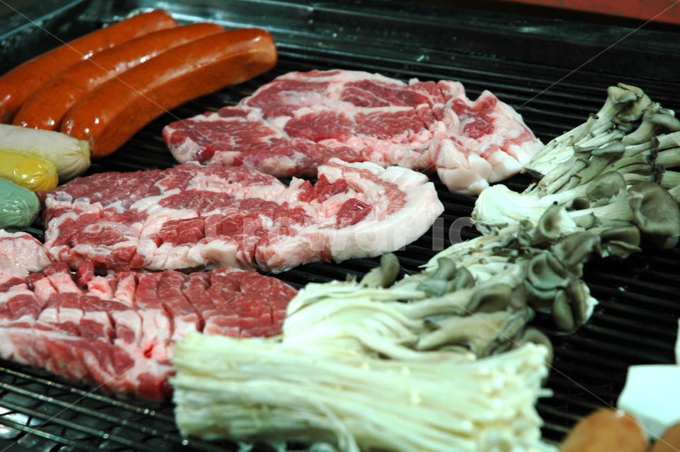 바베큐,삼겹살,버섯,소세지,캠핑