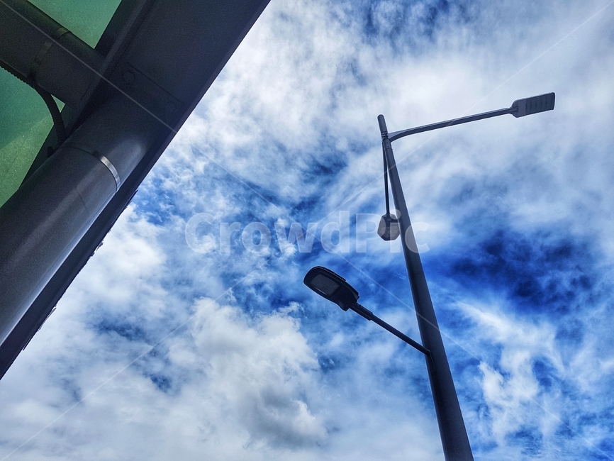 가로등,하늘,구름,streetlight,sky,cloud,맑은하늘,방향,direction