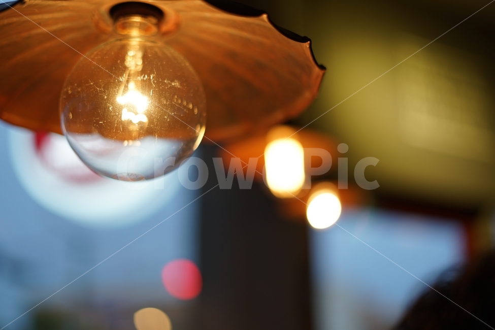 카페,전등,백열등,노란빛,전구,감성,sensible,feeling,인테리어,실내디자인,interior design,사물,물건,오브젝트,thing,object,matter
