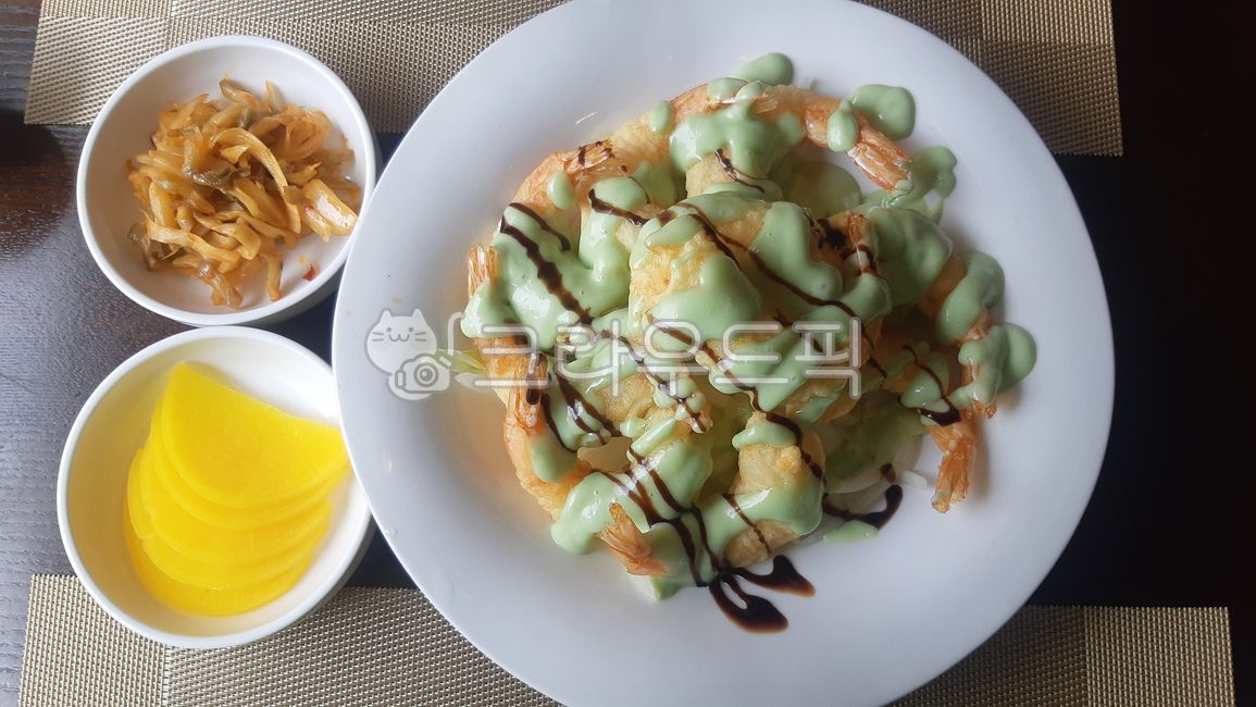 튀김요리,중식,새우튀김,와사비크림,단무지,음식,와사비크림새우,짜사이,요리