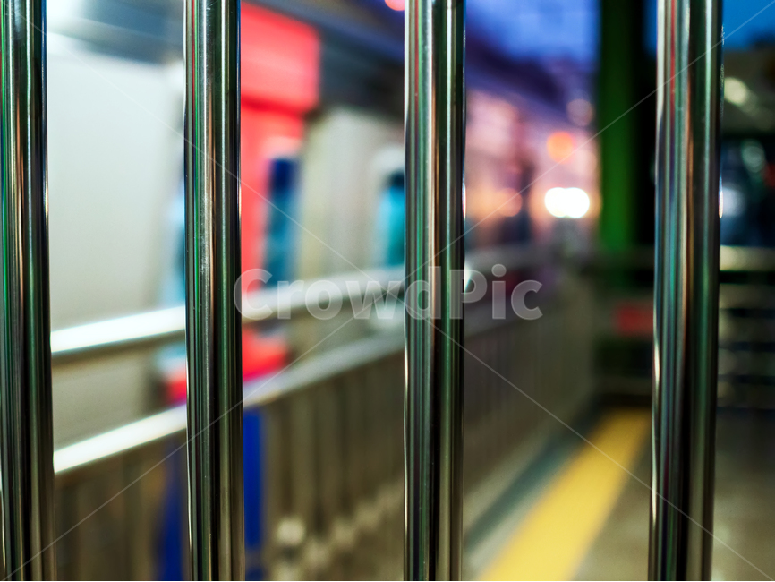handrail,railing,banister,난간,전철