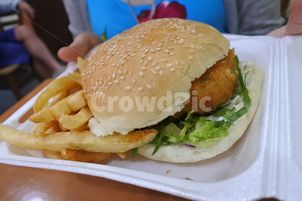 햄버거,새우버거,빵,간편식,괌햄버거,한그릇요리,음식,식재료,요리,food,cook,meal,dishes,food reserves,양식,서양음식,서양요리,western food,western dishes,western meal,western cook